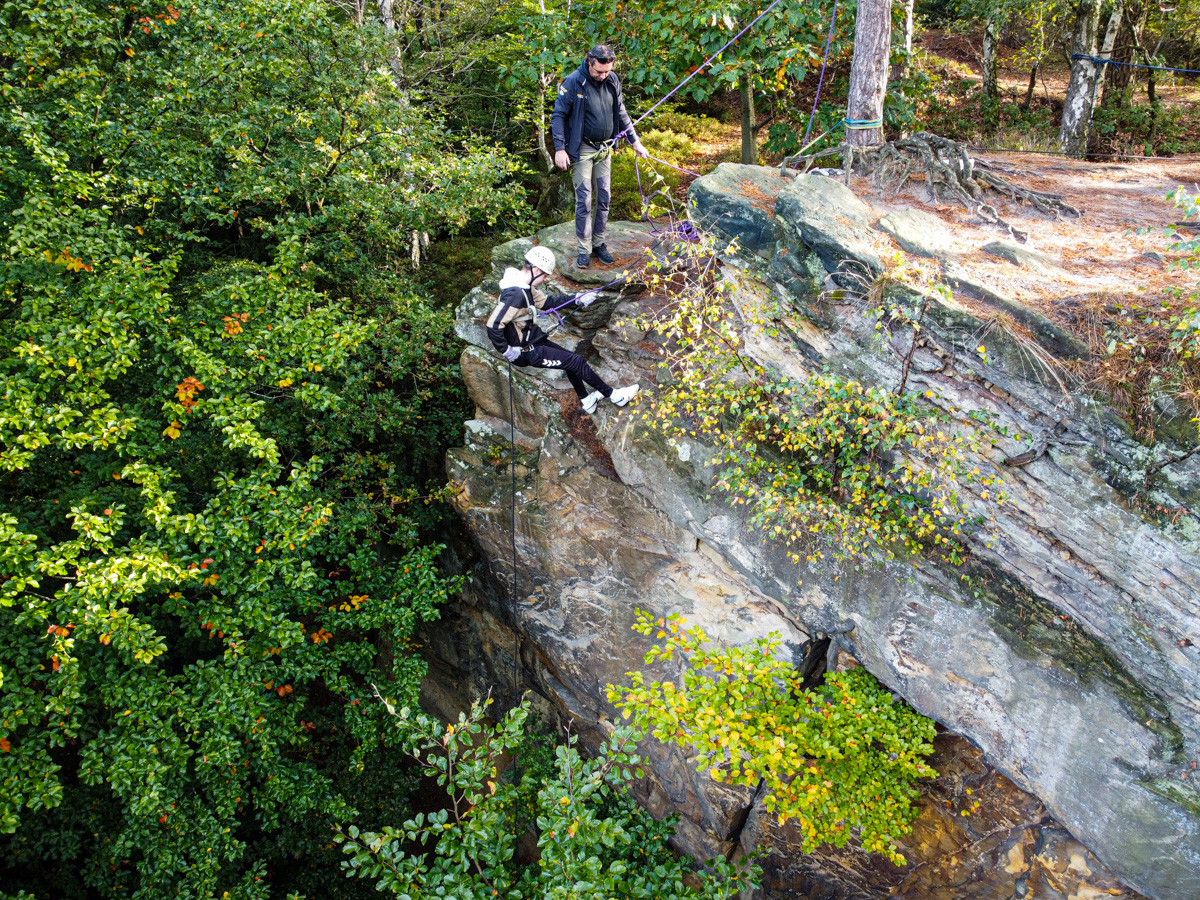 Abseilen steengroeve